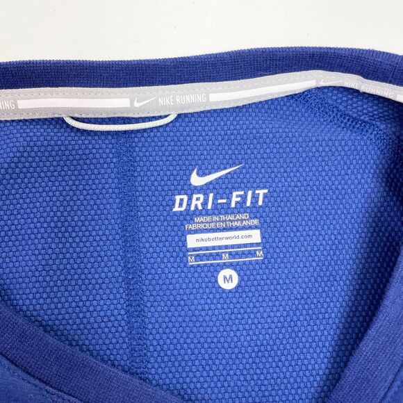 Nike Running Sprint Reflective Shirt Womens Medium Dri-Fit Activewear Athletic - Picture 6 of 9